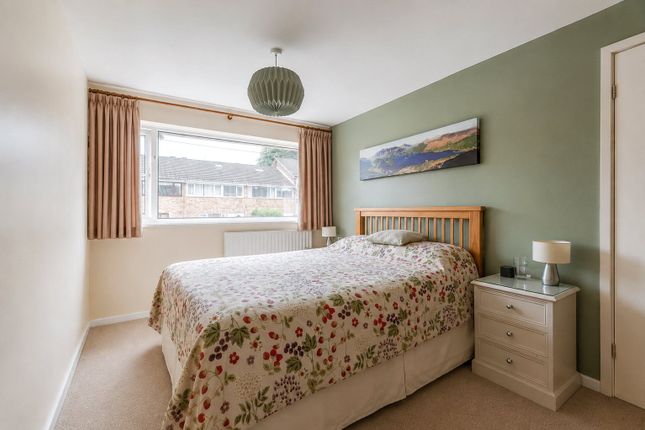 8, Fourlands Crescent, Idle photo 4