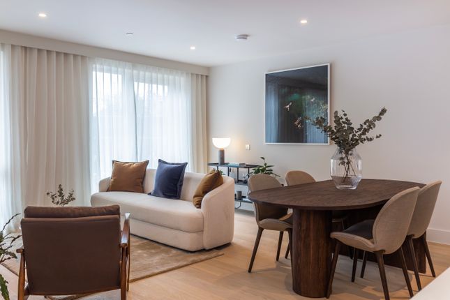 Penthouse for sale in 5-03 West Hampstead Central, London