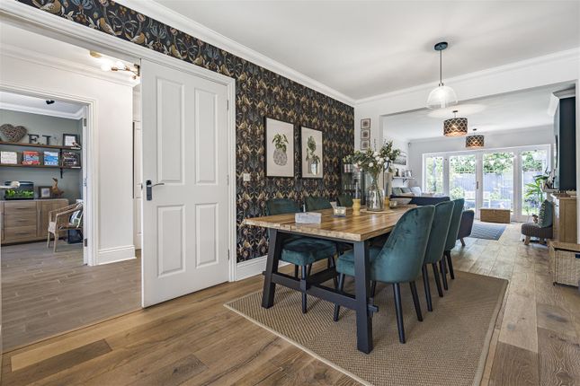 26, Rosewood Park, Manningtree photo 4
