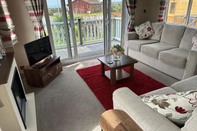 Amaryllis, Atlantic Bay Holiday Village, Padstow photo 3