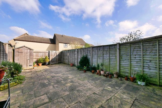 10 Kemble Drive, Cirencester photo 4