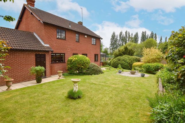 3 Carisbrooke Park, Leicester photo 4