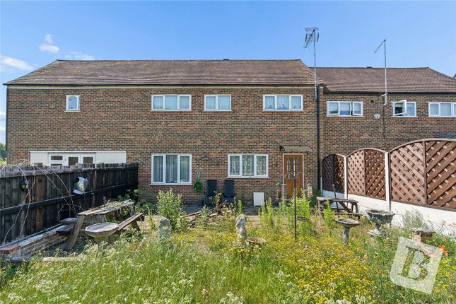 17, Turners Close, Essex photo 4