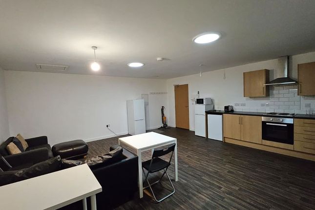Apartment, 2, Birch House,, Broad Lane,, Huddersfield photo 2