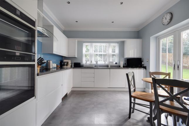 Ivy House, Oakfield, Hawkhurst photo 4