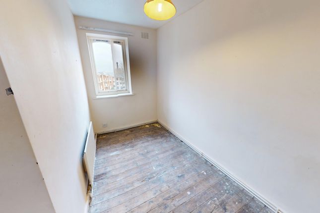 25, Regency Court, Bradford photo 5