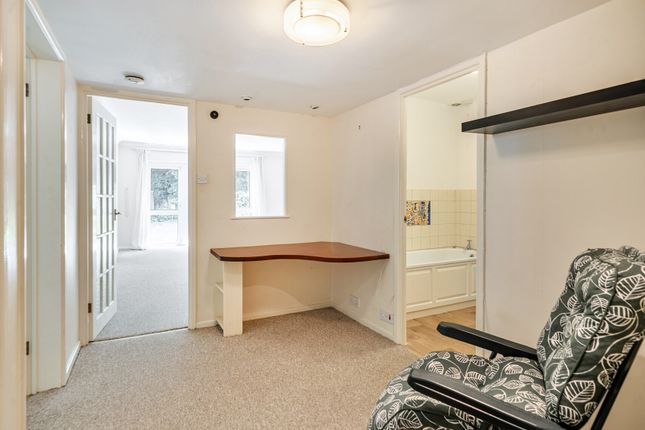 Flat 3, Henbury House,, Claverton Court, Somerset photo 2