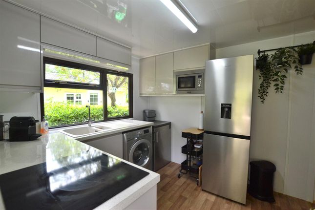 11, Woodland Rise, Grange Estate, Fleet photo 3