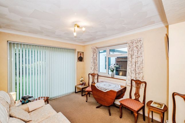 33, Muirfield Road, Worthing photo 4