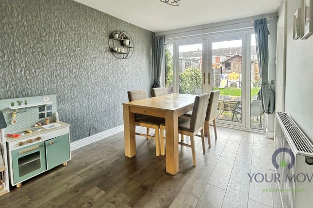 15, Alandale Drive, Oldham photo 3