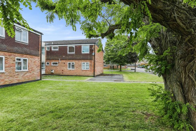 Flat for sale in Chelwood Close, Chippenham