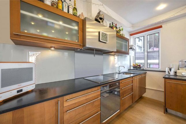Flat to rent in Marshall Street, London