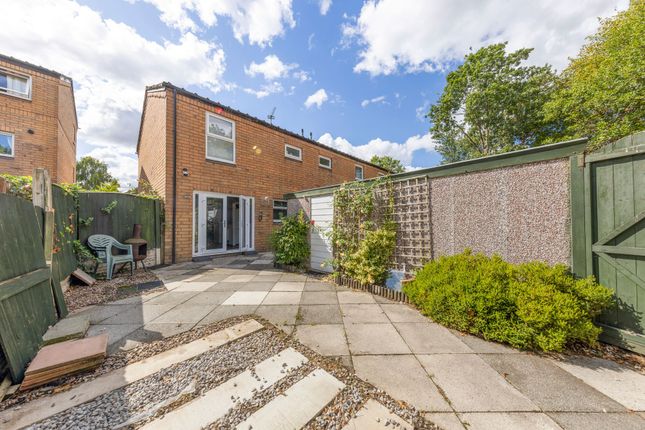 44 Violet Close, Warrington photo 4