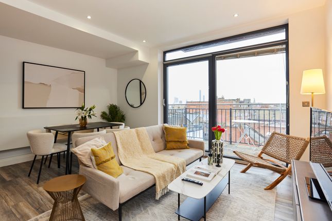 Thumbnail Flat for sale in Park House, Manor Park Road