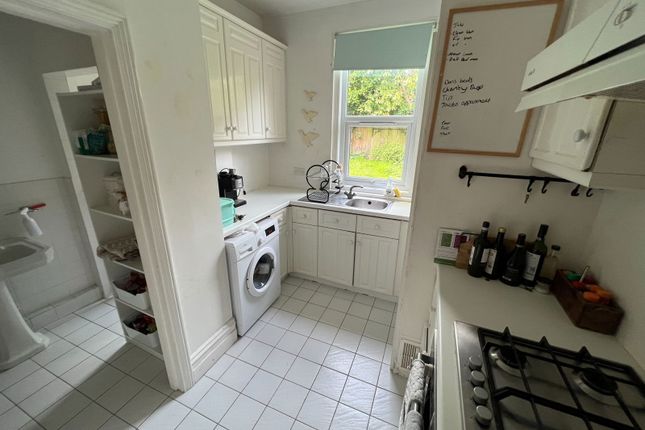 8, Frederica Road, Bournemouth photo 4