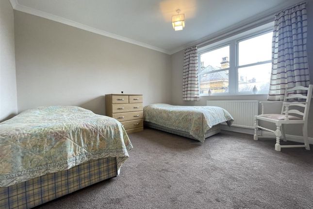 Flat 3, Linwood Court, Scarborough photo 3
