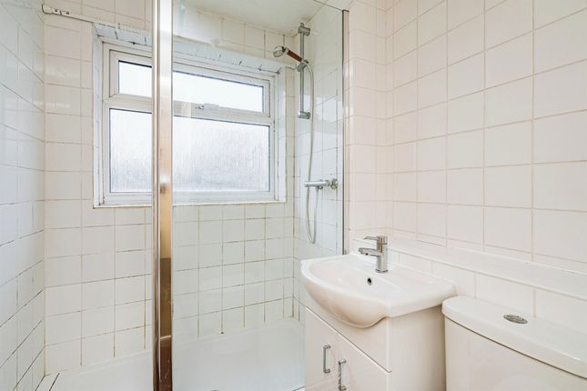 Flat for sale in Birchfield Lane, Oldbury