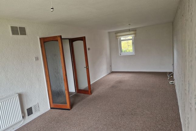 Flat to rent in Green Park, Netherton, Bootle