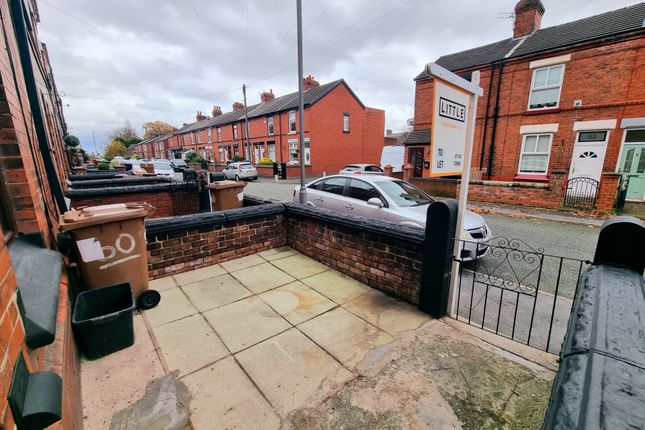 60, Edge Street, St. Helens photo 2