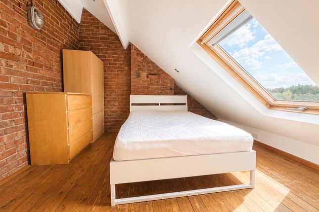 room 3 90, Colwick Road, Nottingham photo 2
