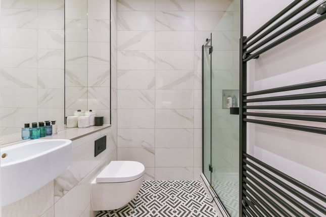 Flat 1, Irene House, 218 Balham High Road, London photo 4