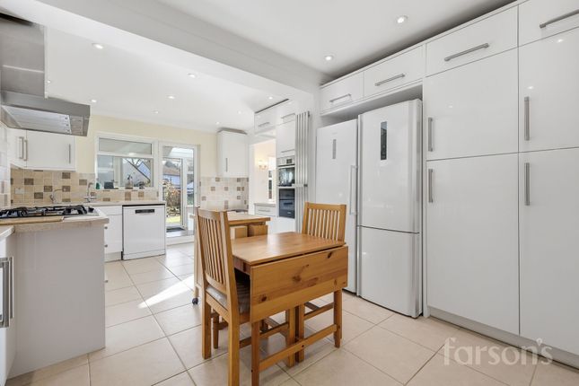 169 Priests Lane, Brentwood photo 2