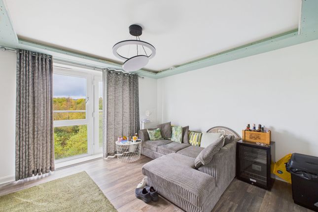 11 Royal Sovereign Apts Phoebe Road, Pentrechwyth, Swansea photo 4
