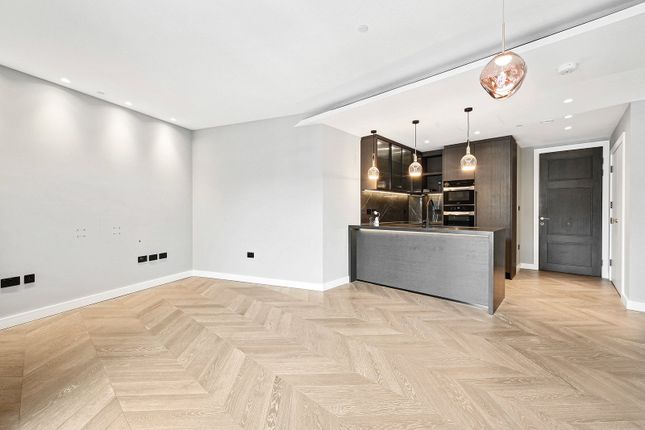 Flat for sale in Cleveland Street, Fitzrovia, London W1T