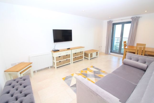 33 St. Christophers Court, Maritime Quarter, Swansea photo 3