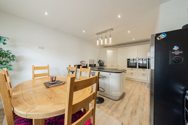 73 Central Avenue, Leicester photo 2