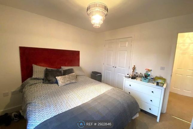 Aintree Way, Bourne photo 5