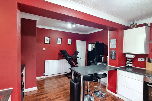 43, Masefield Road, Doncaster photo 4