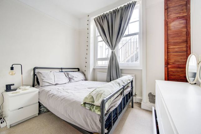 Thumbnail Flat for sale in Challoner Street, Barons Court, London