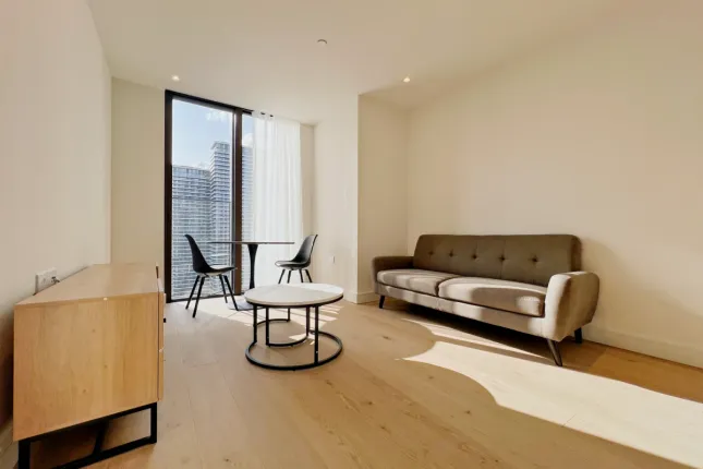 LD-Harcourt Tower, 67, Marsh Wall, London photo 5