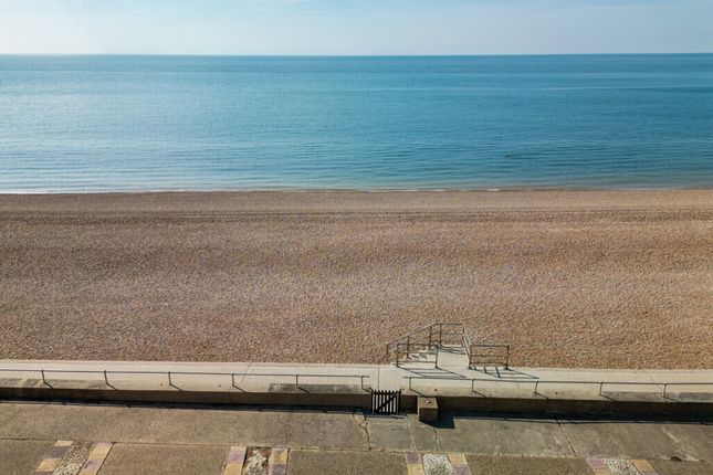 3 Zarena Court, The Riviera, Folkestone photo 3