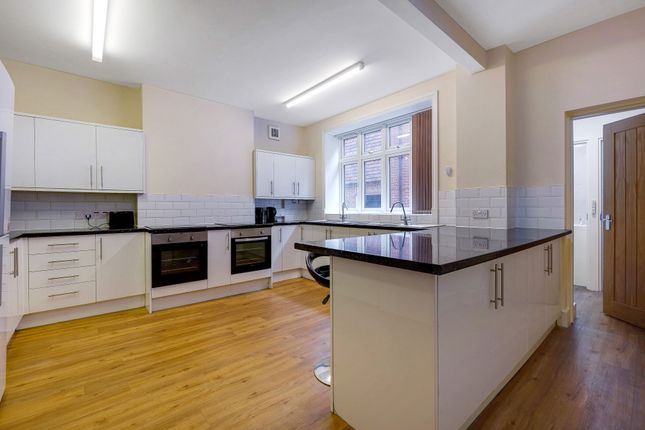 10, Station Road West, Canterbury photo 2