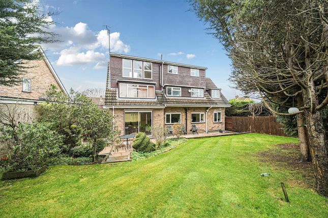 14, Chiltern Close, Hertfordshire photo 4