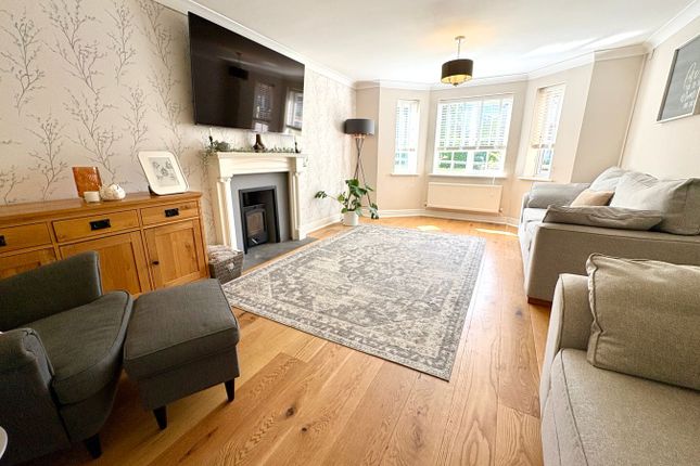 21, Foxglove Close, Leicester photo 2