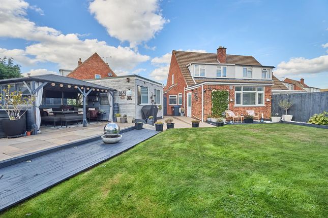 11, Ambleside, Barwell photo 2