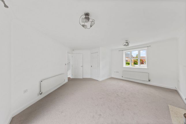 7 Southwold Crescent, Warrington photo 2