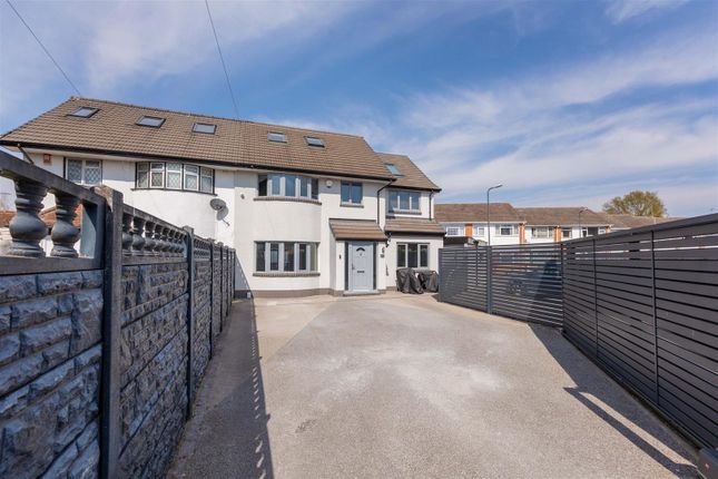 174 L Cippenham Lane-5.Jpg