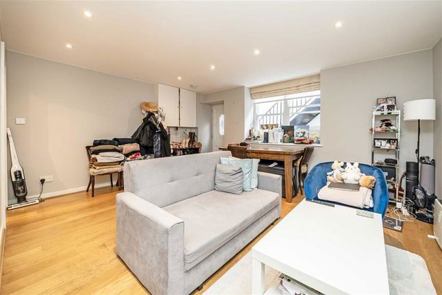 Thumbnail Flat to rent in Craven Terrace, London