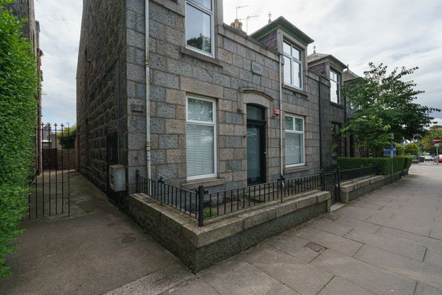Thumbnail Flat to rent in Leslie Terrace, Aberdeen