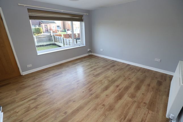 52, Harwood Vale, Bolton photo 4