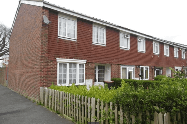 Thumbnail End terrace house to rent in Mendip Walk, Crawley