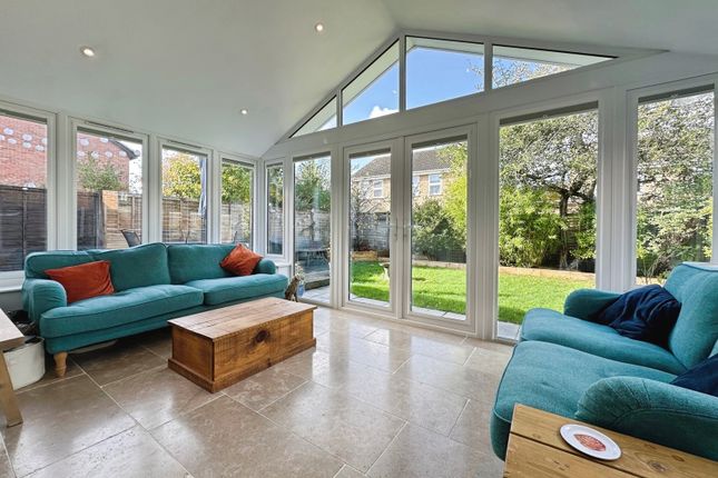 Fennel Close, Hampshire photo 4