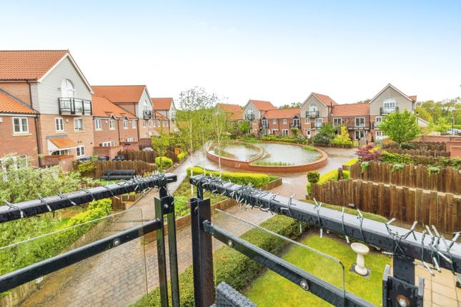 Town house for sale in The Quays, Burton Waters, Lincoln