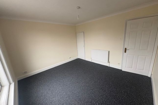 Flat 2,, 148 Albert Street, Hampshire photo 2