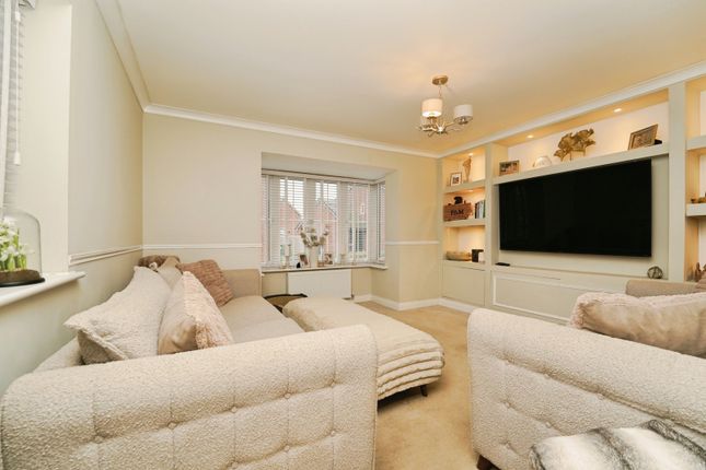 68, Aster Close, Gloucester photo 4