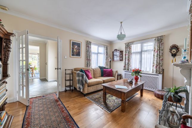 358, Molesey Road, Surrey photo 3